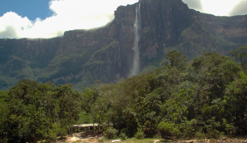 "Araguato Expeditions" Tours | Canaima & Salto Angel - Venezuela