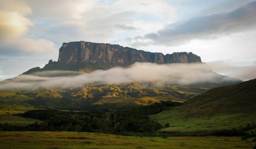 "Araguato Expeditions" Trek al Tepuy Kukenan - Venezuela